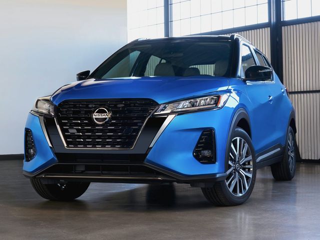 2021 Nissan Kicks SR