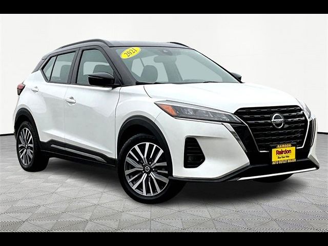 2021 Nissan Kicks SR