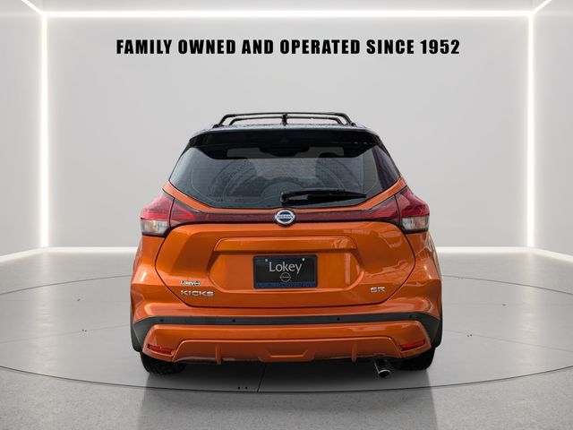 2021 Nissan Kicks SR