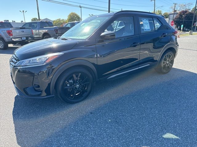 2021 Nissan Kicks SR