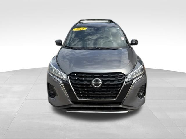 2021 Nissan Kicks SR
