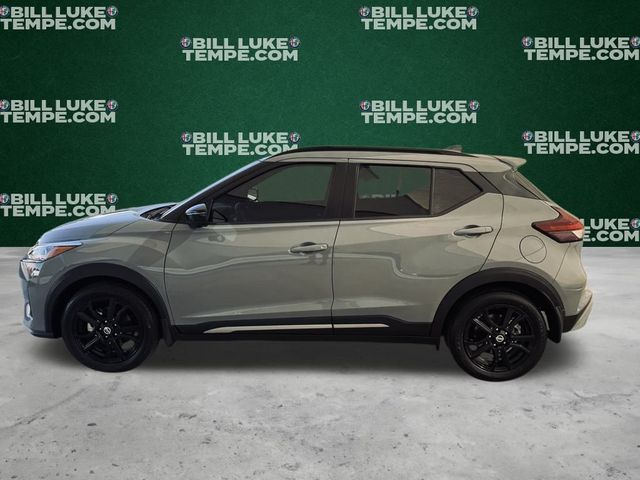 2021 Nissan Kicks SR