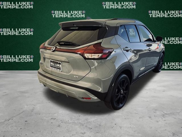 2021 Nissan Kicks SR