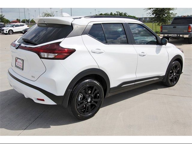 2021 Nissan Kicks SR