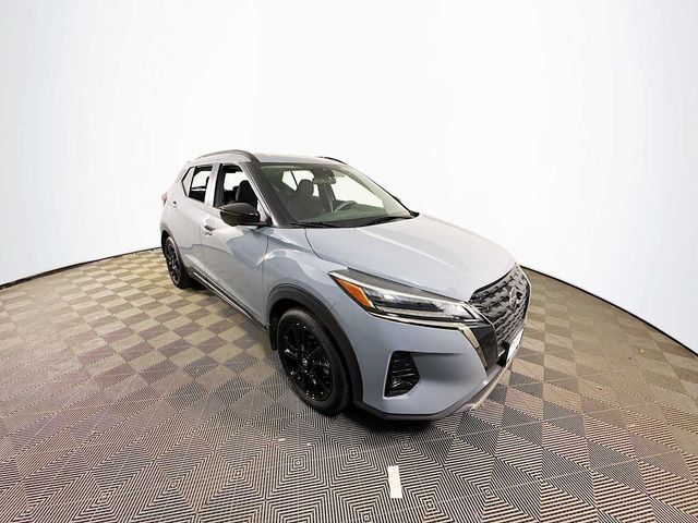 2021 Nissan Kicks SR