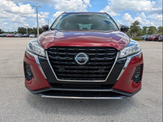2021 Nissan Kicks SR