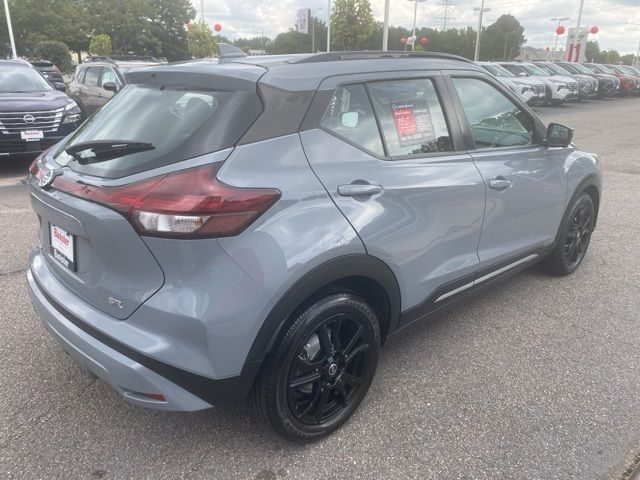 2021 Nissan Kicks SR