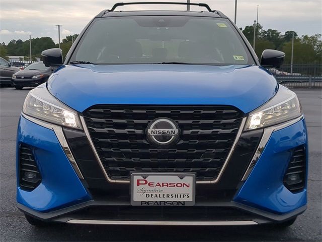 2021 Nissan Kicks SR