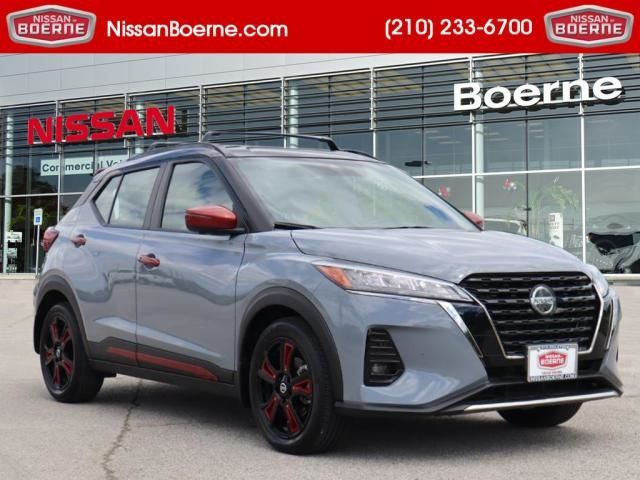 2021 Nissan Kicks SR