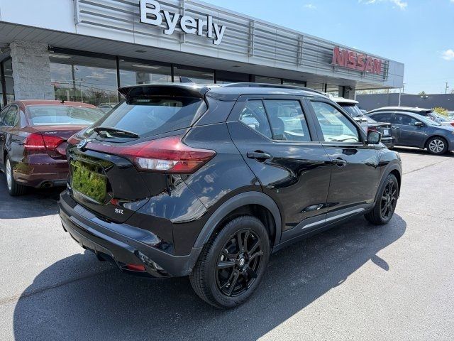 2021 Nissan Kicks SR