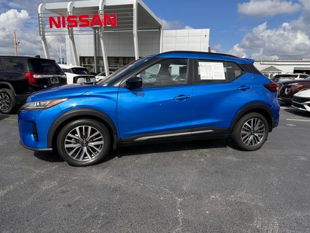 2021 Nissan Kicks SR