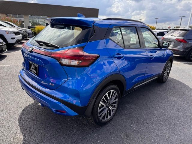 2021 Nissan Kicks SR