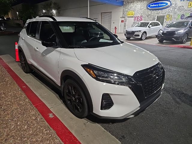 2021 Nissan Kicks SR