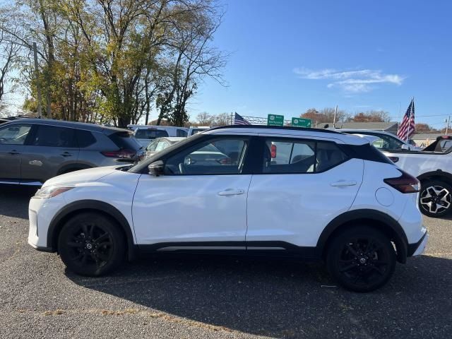 2021 Nissan Kicks SR