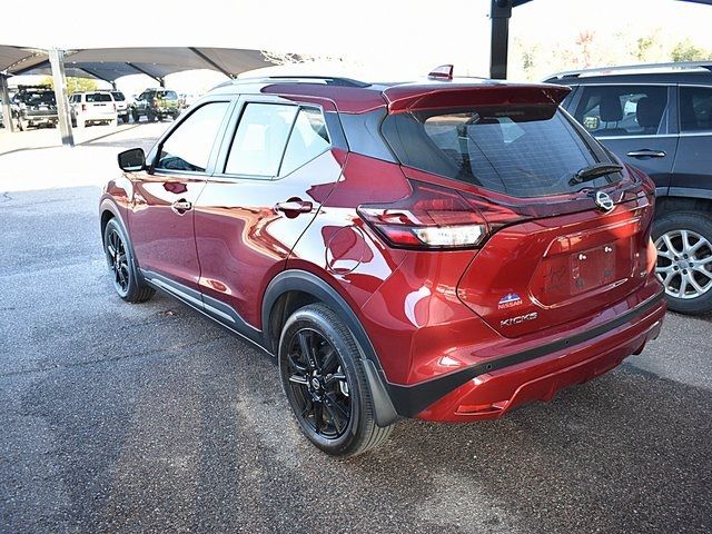 2021 Nissan Kicks SR