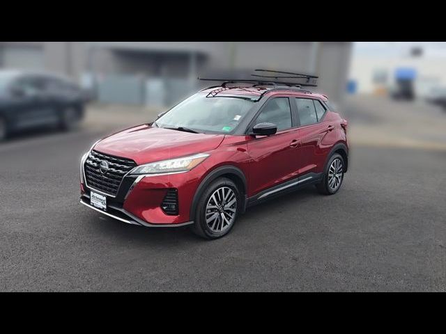 2021 Nissan Kicks SR