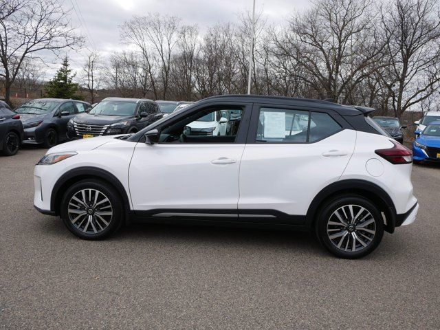2021 Nissan Kicks SR