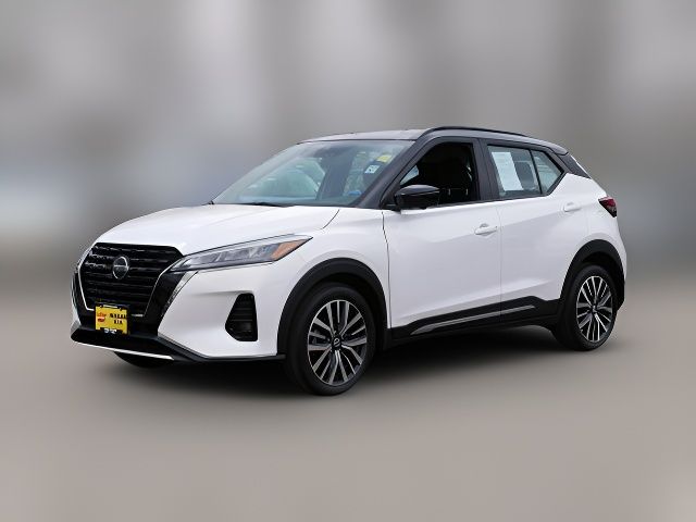 2021 Nissan Kicks SR