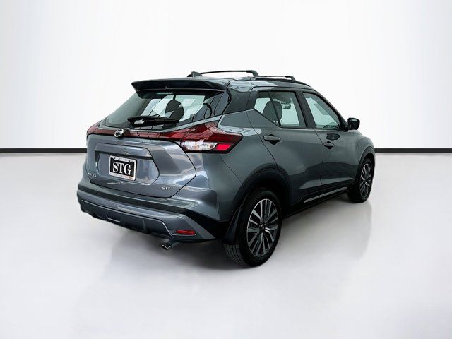 2021 Nissan Kicks SR