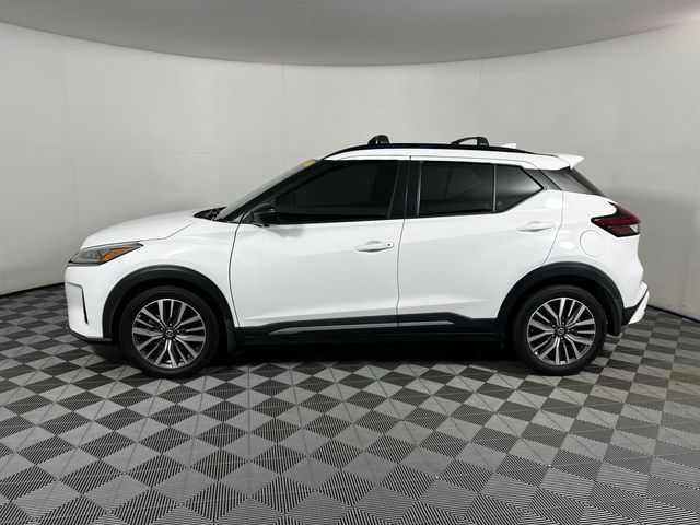 2021 Nissan Kicks SR