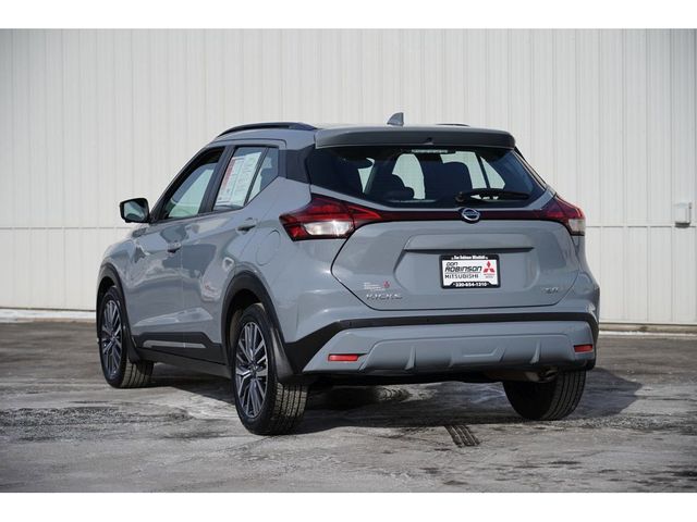 2021 Nissan Kicks SR