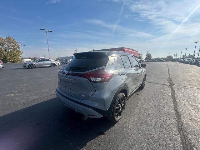 2021 Nissan Kicks SR