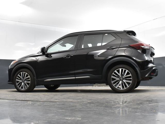 2021 Nissan Kicks SR