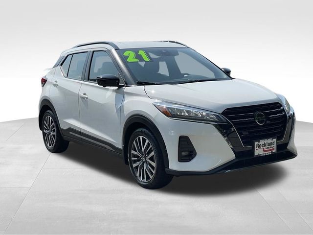2021 Nissan Kicks SR