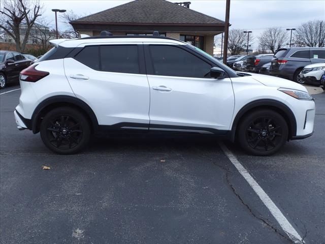 2021 Nissan Kicks SR