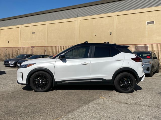 2021 Nissan Kicks SR