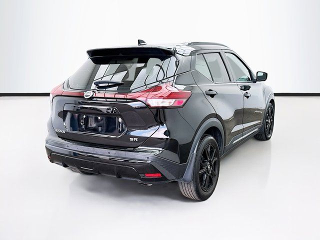 2021 Nissan Kicks SR