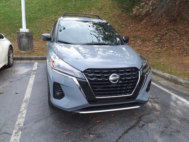 2021 Nissan Kicks SR