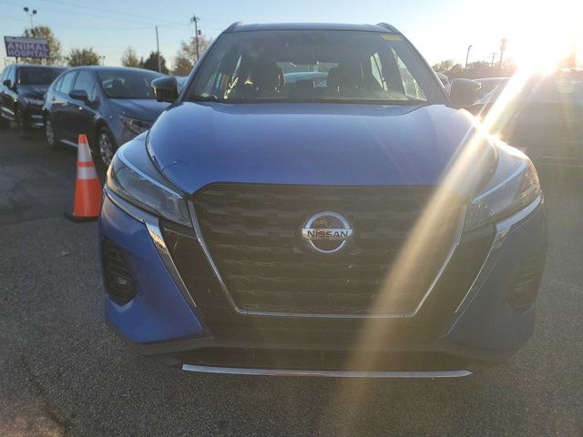 2021 Nissan Kicks SR