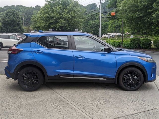 2021 Nissan Kicks SR