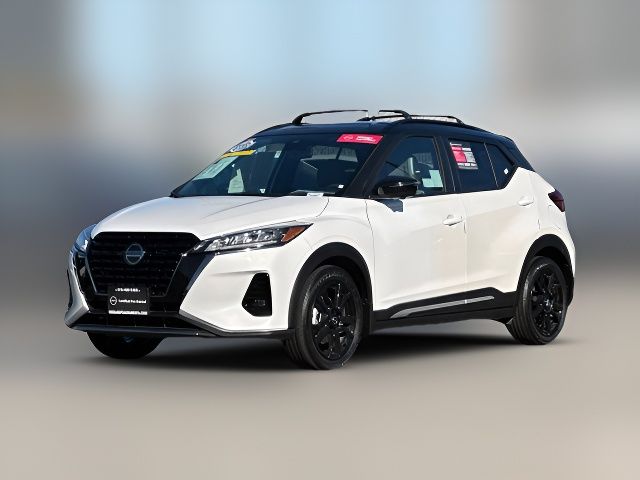 2021 Nissan Kicks SR