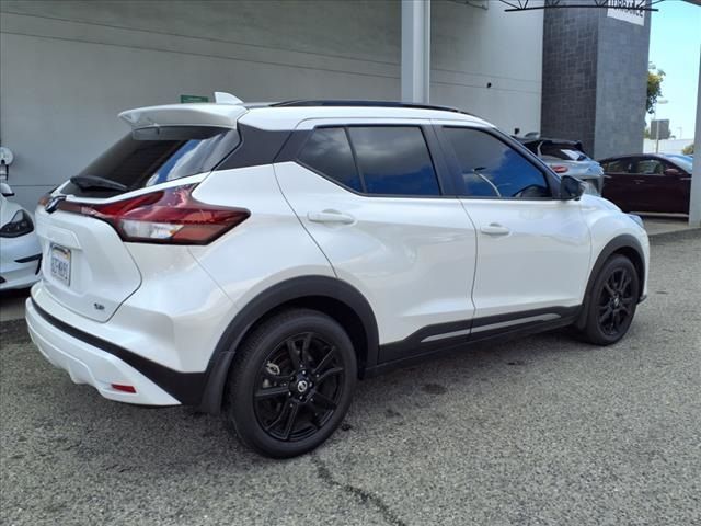 2021 Nissan Kicks SR