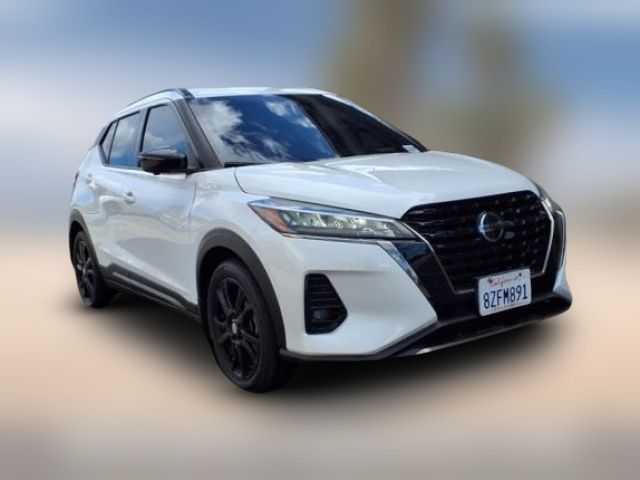 2021 Nissan Kicks SR