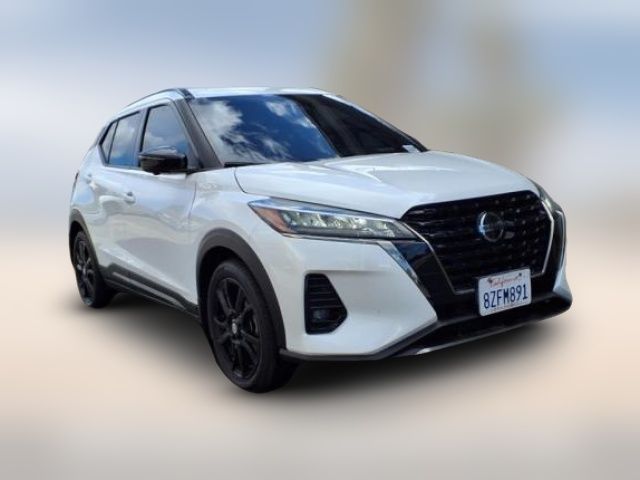 2021 Nissan Kicks SR