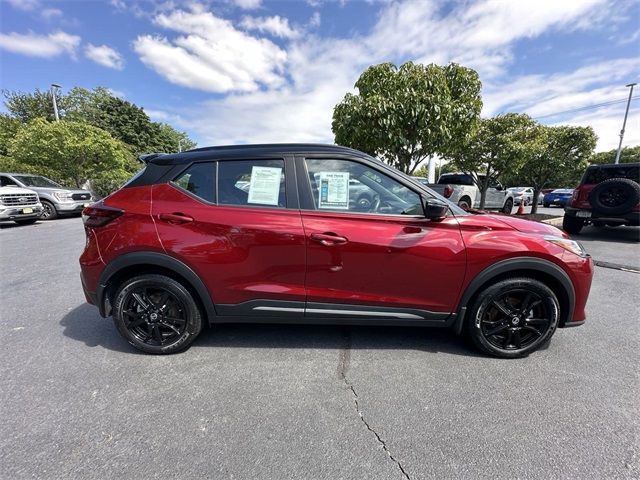 2021 Nissan Kicks SR