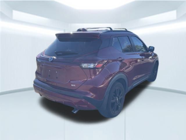 2021 Nissan Kicks SR