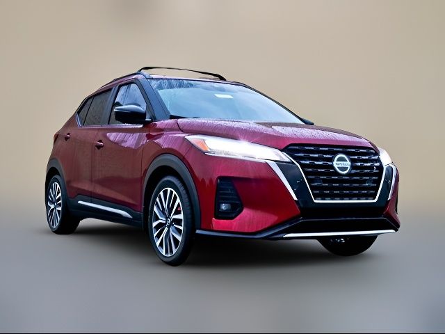 2021 Nissan Kicks SR