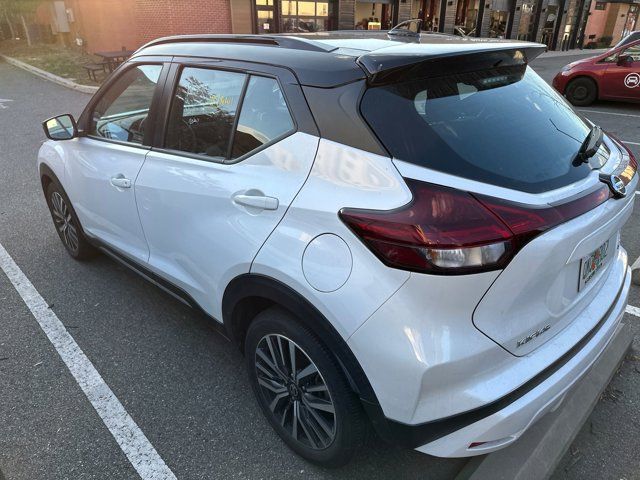 2021 Nissan Kicks SR