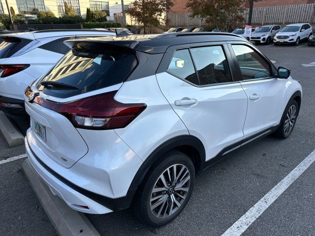 2021 Nissan Kicks SR