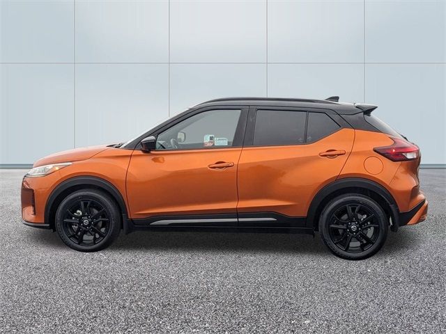 2021 Nissan Kicks SR