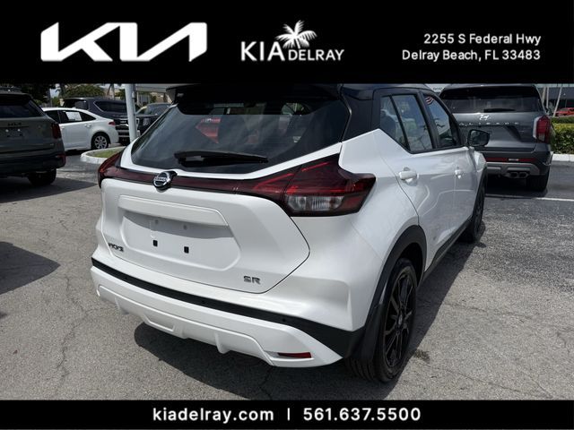 2021 Nissan Kicks SR