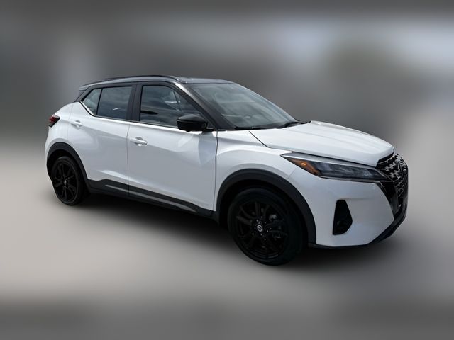 2021 Nissan Kicks SR
