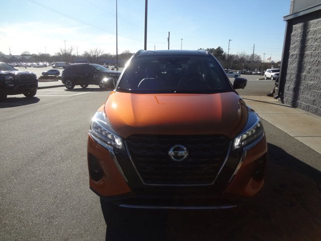 2021 Nissan Kicks SR