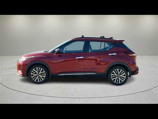 2021 Nissan Kicks SR