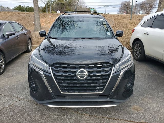 2021 Nissan Kicks SR