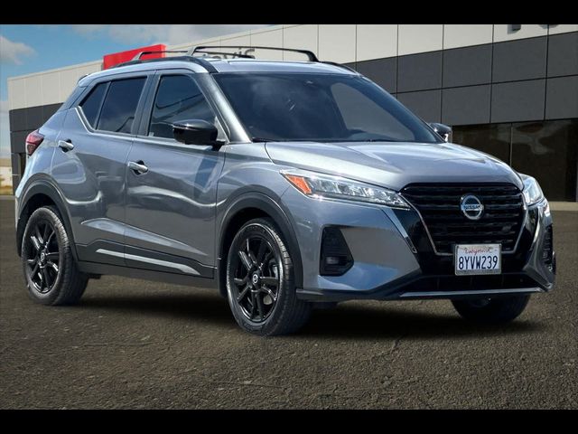 2021 Nissan Kicks SR